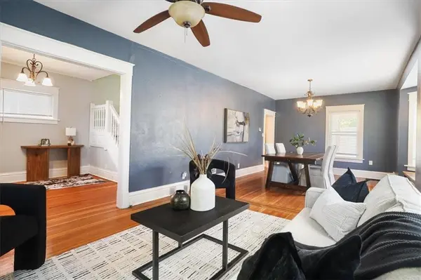 3911 Central ST, Kansas City, MO 64111