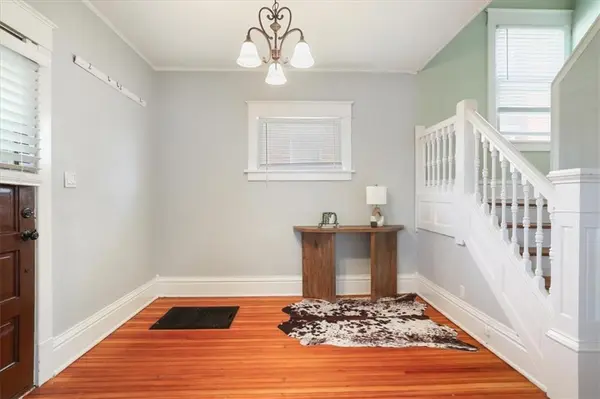 3911 Central ST, Kansas City, MO 64111