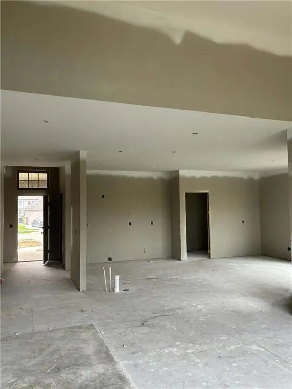 4705 Stonebridge DR #E, St Joseph, MO 64505
