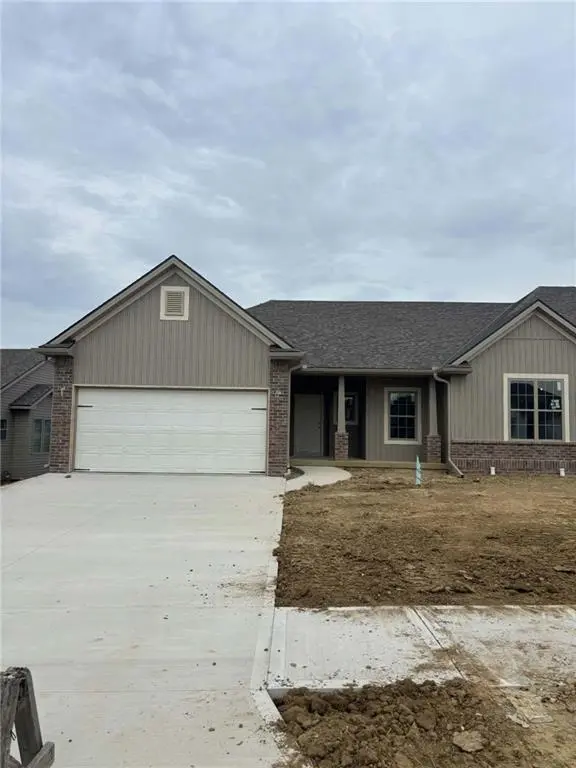 4705 Stonebridge DR #E, St Joseph, MO 64505