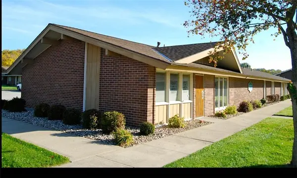 2 Westowne DR, Liberty, MO 64068