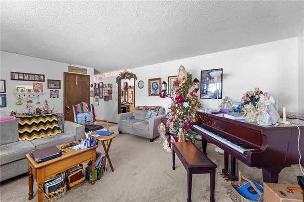 128 N Robey ST, Williamsburg, KS 66095