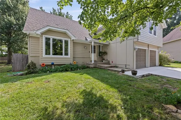 15620 143rd TER, Olathe, KS 66062