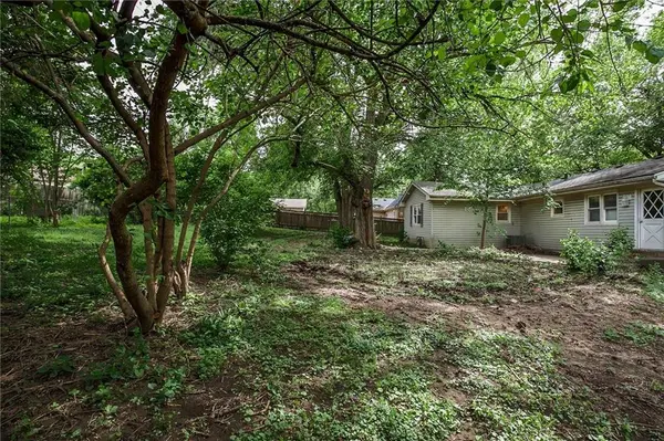 1203 Western ST, Leavenworth, KS 66048