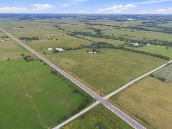17478 S 59 HWY, Welda, KS 66091