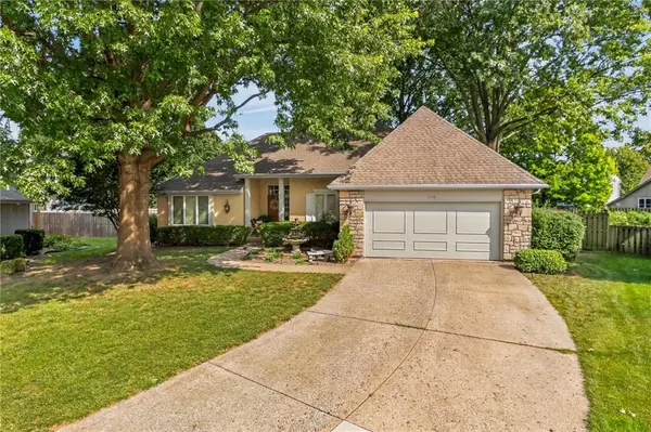 11733 Woodward ST, Overland Park, KS 66210