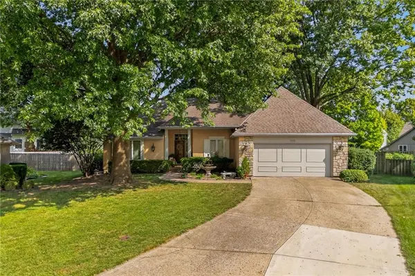 11733 Woodward ST, Overland Park, KS 66210