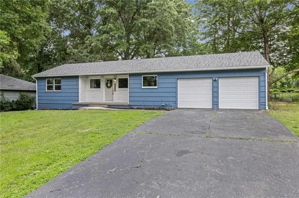 9905 E 71st TER, Raytown, MO 64133