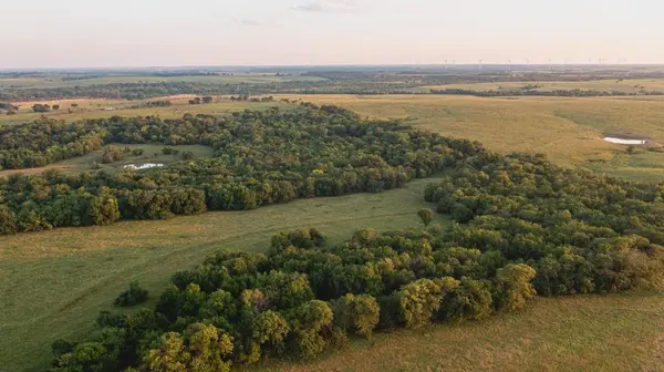 550 California RD, Williamsburg, KS 66095