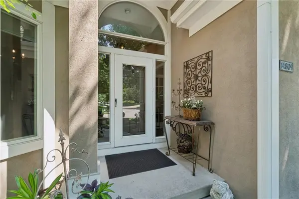 14809 Linden ST, Leawood, KS 66224