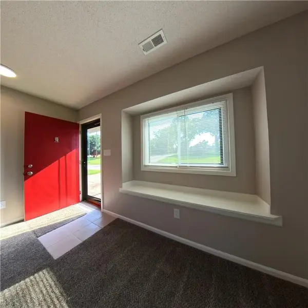4022 10th AVE, Leavenworth, KS 66048
