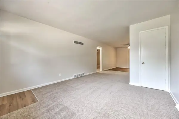 10820-10822 W 49 ST, Shawnee, KS 66203
