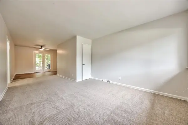 10820-10822 W 49 ST, Shawnee, KS 66203