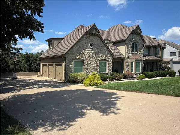 12520 Sherwood ST, Leawood, KS 66209