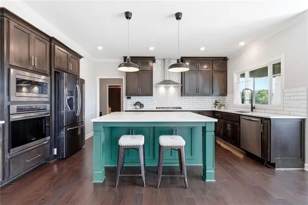 3008 SW Arboridge DR, Lee's Summit, MO 64082