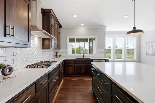 3008 SW Arboridge DR, Lee's Summit, MO 64082