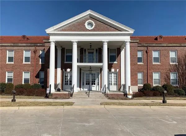 3500 N Village Suite 176 DR, St Joseph, MO 64506