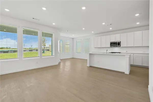 22535 W 214th ST, Spring Hill, KS 66083