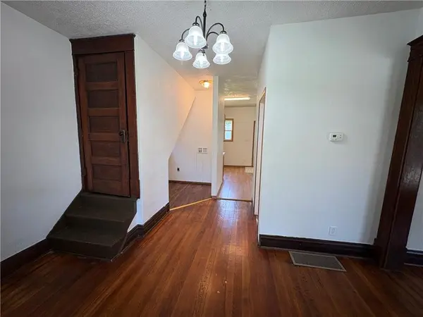 3203 S 22nd ST, St Joseph, MO 64503