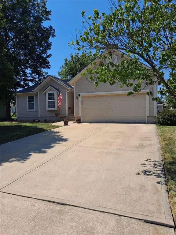 350 N Locust ST, Gardner, KS 66030