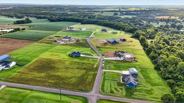 Lynn RD, Leavenworth, KS 66048