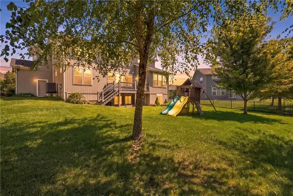 8612 N Farley AVE, Kansas City, MO 64157