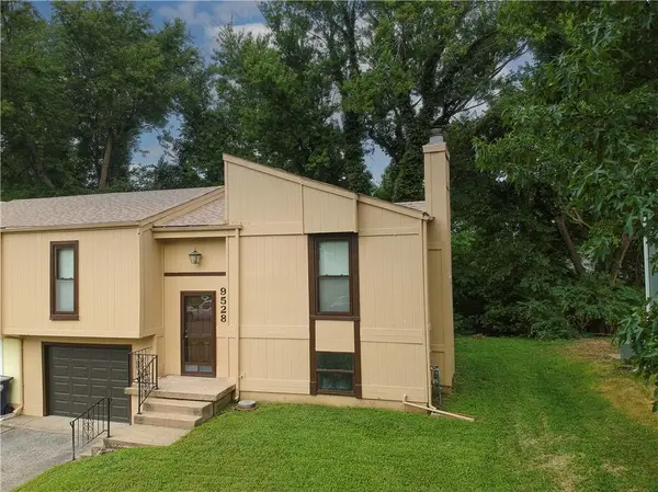 9528 Manning AVE, Kansas City, MO 64134
