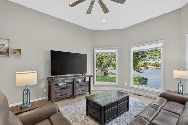 148 Lake Viking TER, Gallatin, MO 64640