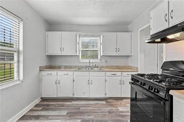 2113-2115 Askew AVE, Kansas City, MO 64127
