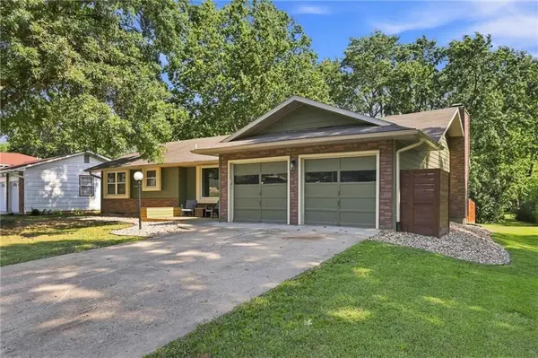 3112 Ranger DR, Lawrence, KS 66049