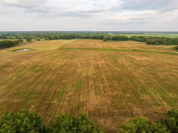 E 355th ST, Creighton, MO 64739