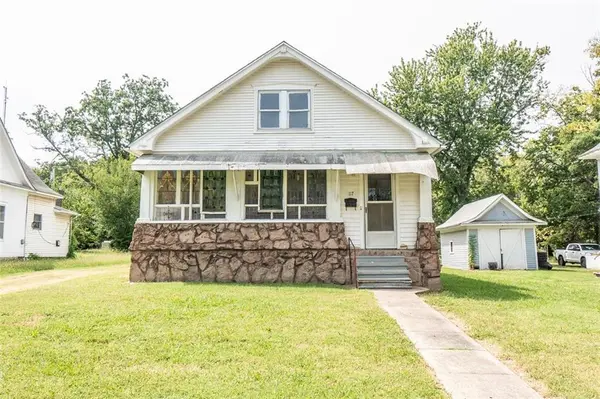 117 S 8th ST, Fredonia, KS 66736