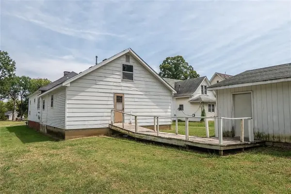 117 S 8th ST, Fredonia, KS 66736