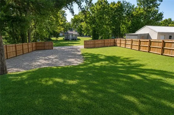 618 N Cedar ST, Ottawa, KS 66067