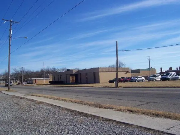 824 E 4th ST, Pittsburg, KS 66762