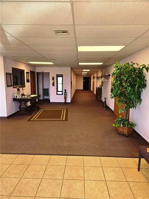 1390 W 35th Pkwy, Chanute, KS 66720