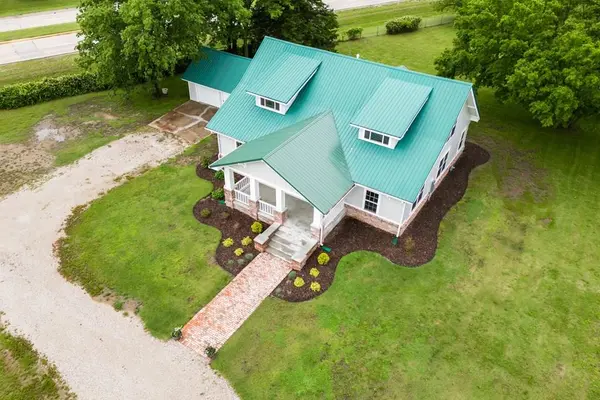 3403 W 8th ST, Coffeyville, KS 67337