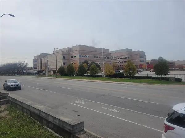 525 S East ST, Indianapolis, IN 46225