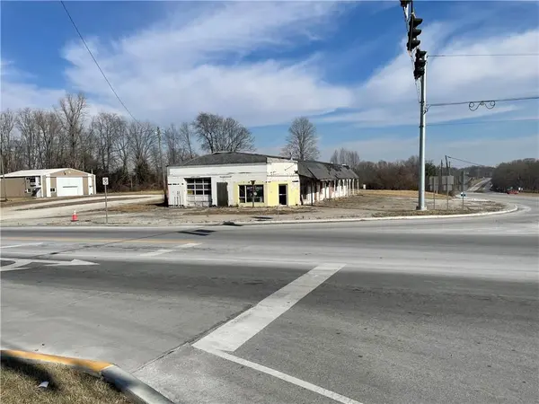 1651 E Us Highway 40, Greencastle, IN 46135