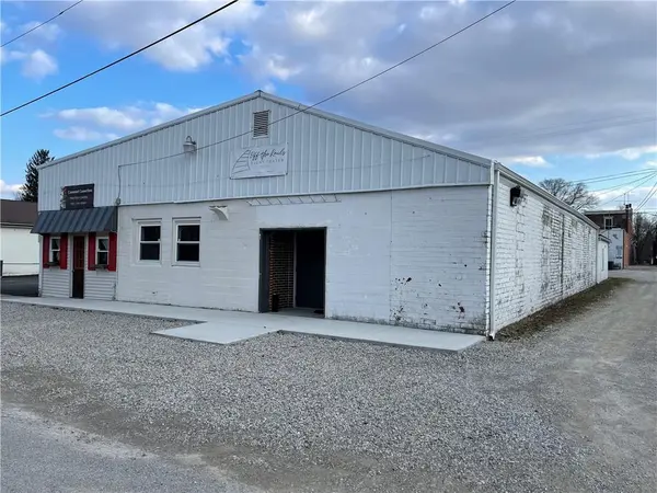 5 E Railroad ST, Roachdale, IN 46172