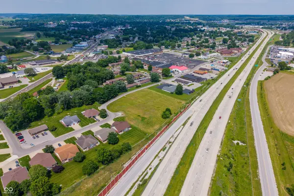 905 Plaza DR, Martinsville, IN 46151