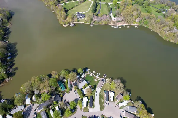 31 blue water DR, Cicero, IN 46034