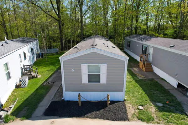 31 blue water DR, Cicero, IN 46034