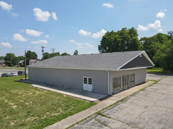 490 Indiana AVE, New Castle, IN 47362