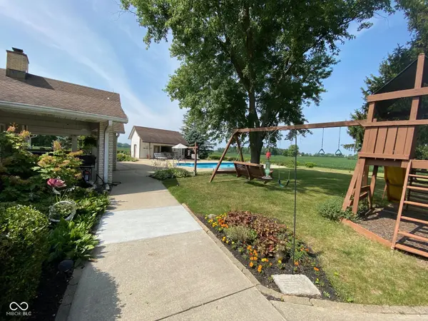 8329 S 300 W, Pendleton, IN 46064