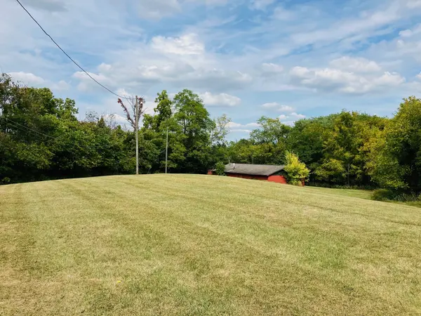 28527 Coonhunters LN, West Harrison, IN 47060