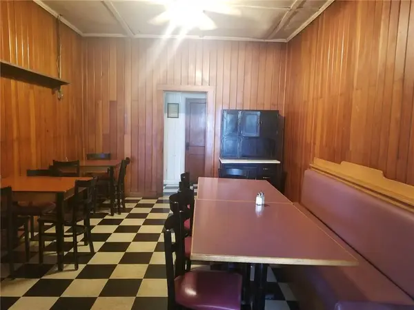 841 S Gardner ST, Scottsburg, IN 47170