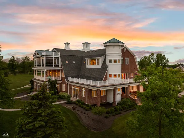 9825 Windy Hills DR, Zionsville, IN 46077