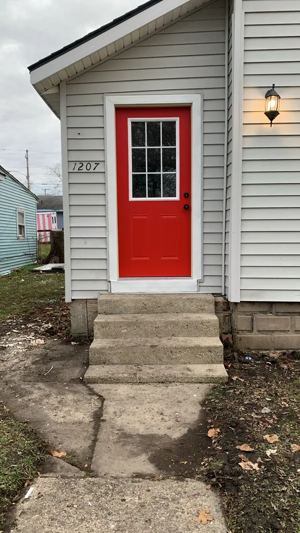 1207 W 10th ST, Anderson, IN 46016