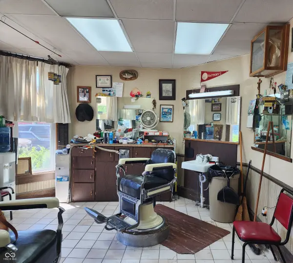80 N Jackson ST, Franklin, IN 46131